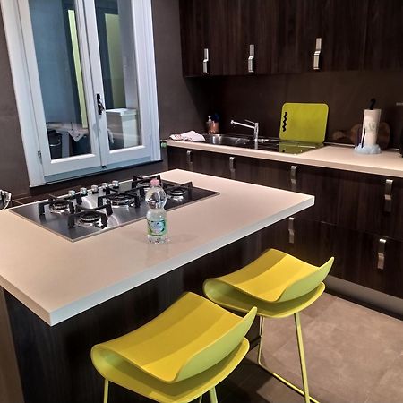 A Casa Di Chicca Apartment Savona Bagian luar foto