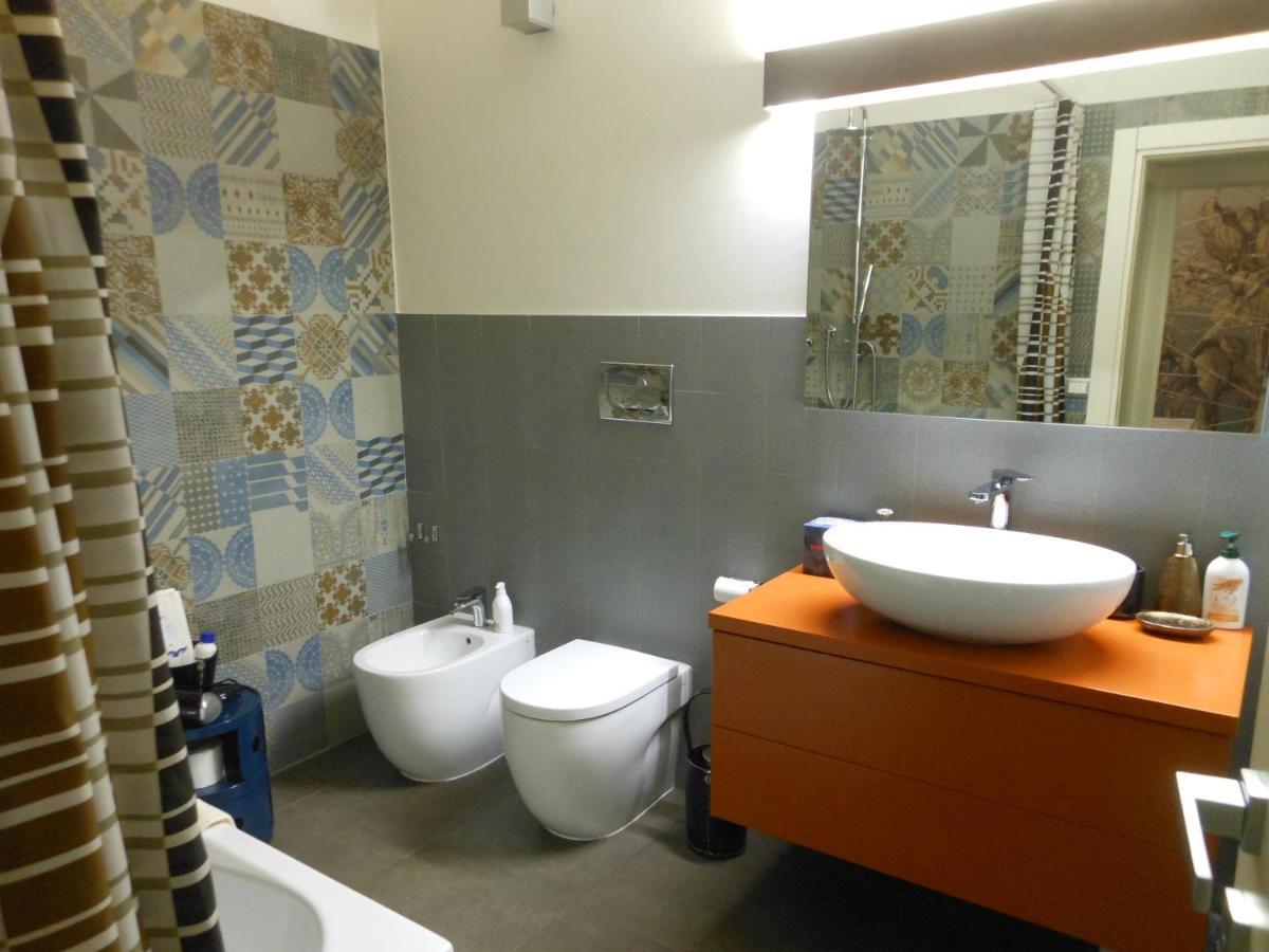 A Casa Di Chicca Apartment Savona Bagian luar foto